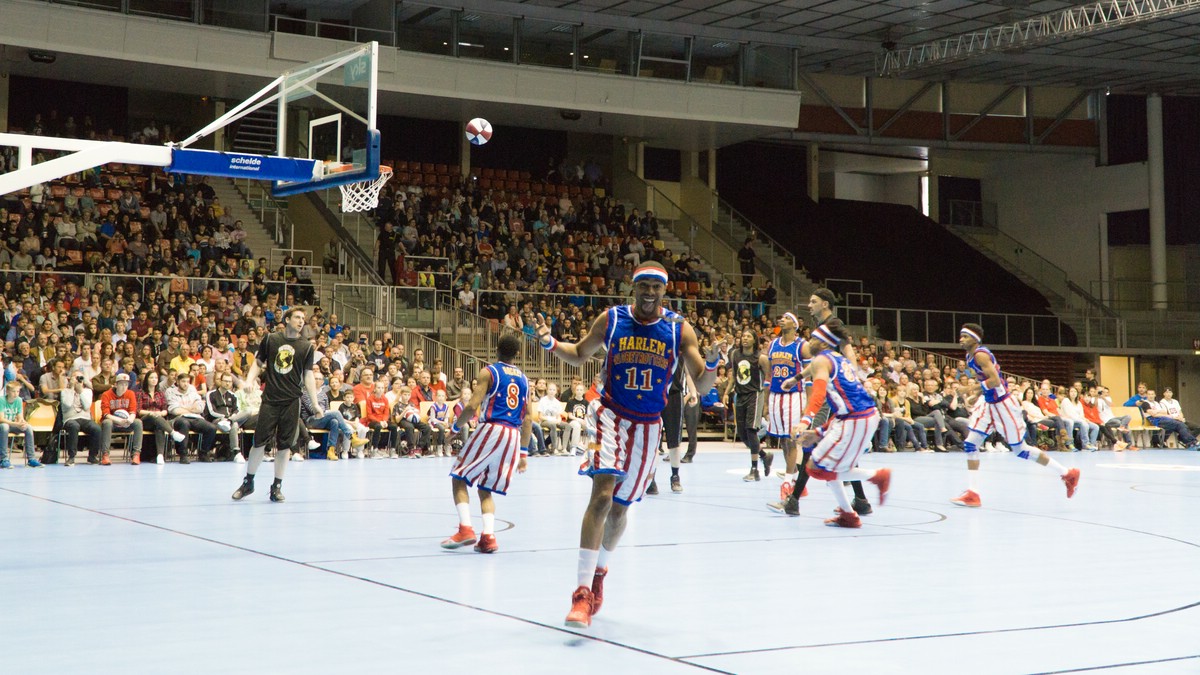 O Fotomagazin / Harlem Globetrotters in der TipsArena 2016
